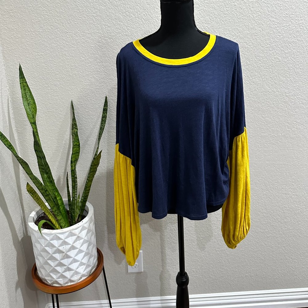 BP. Juniors long bubble sleeve top knitted blue and yellow casual round neck